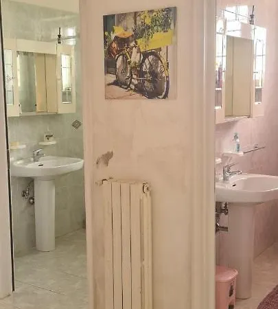 La Con Terrazza Sul Mare Di Paf בית נופש מרינה די מנקוורסה